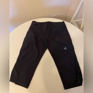 Eddie Bauer capris size 12